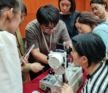 Synoptophore training