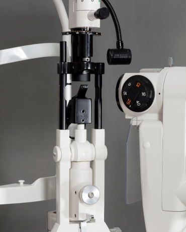 slit lamp magnification