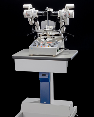 ynoptophore with table